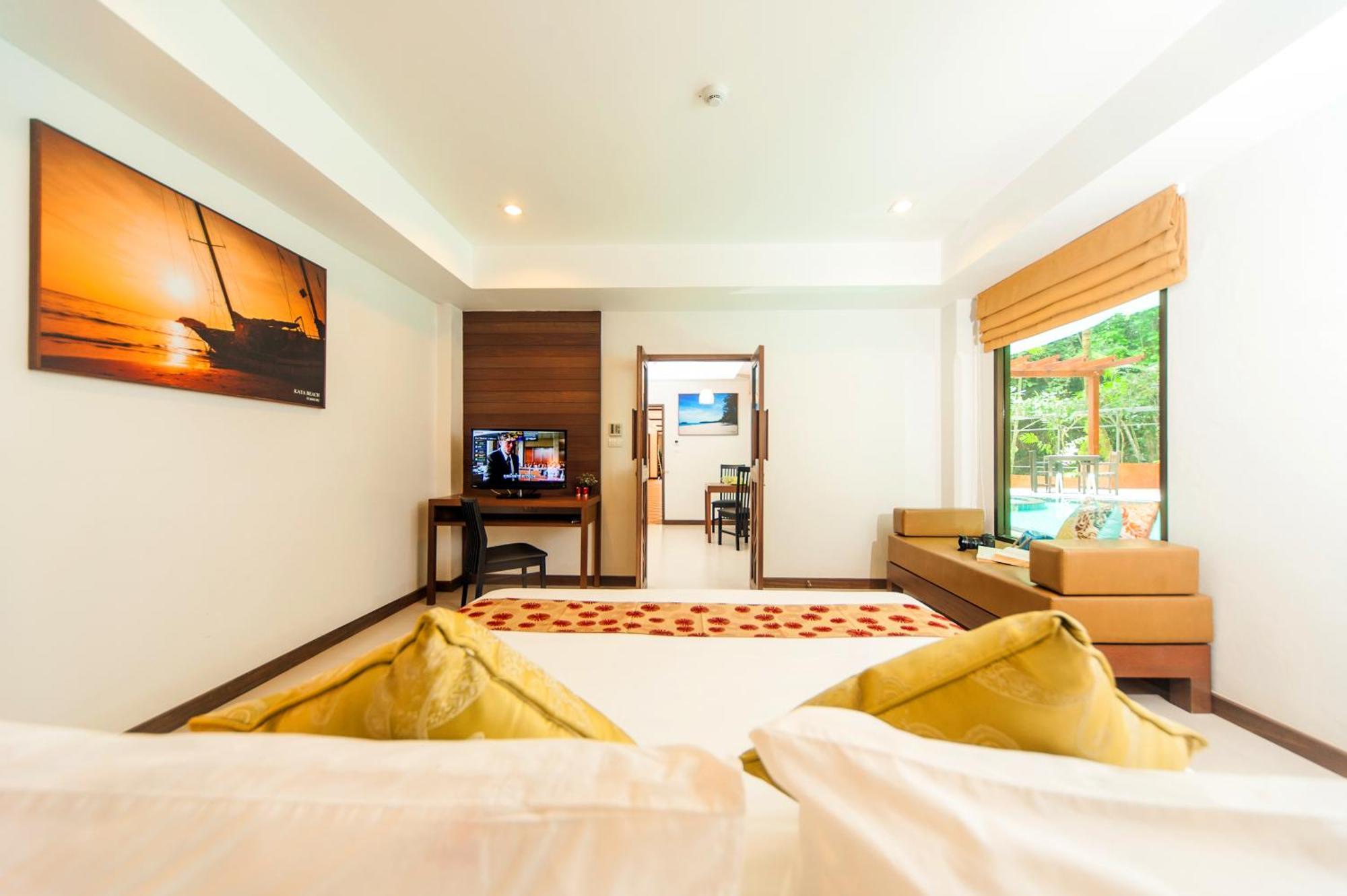 ราทาน่าฮิลล์ ป่าตอง Aparthotel Patong ภายนอก รูปภาพ