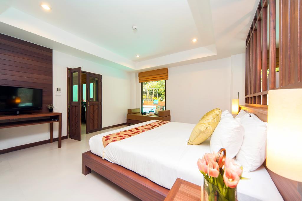 ราทาน่าฮิลล์ ป่าตอง Aparthotel Patong ภายนอก รูปภาพ