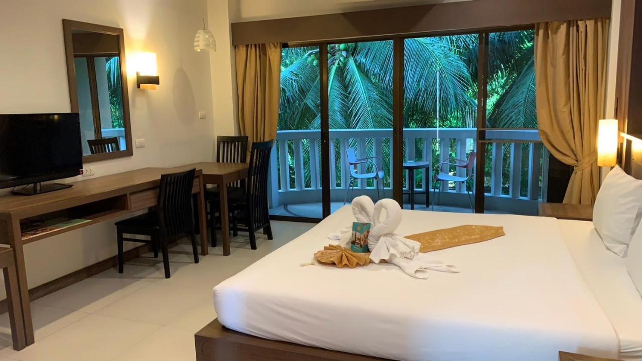 ราทาน่าฮิลล์ ป่าตอง Aparthotel Patong ภายนอก รูปภาพ