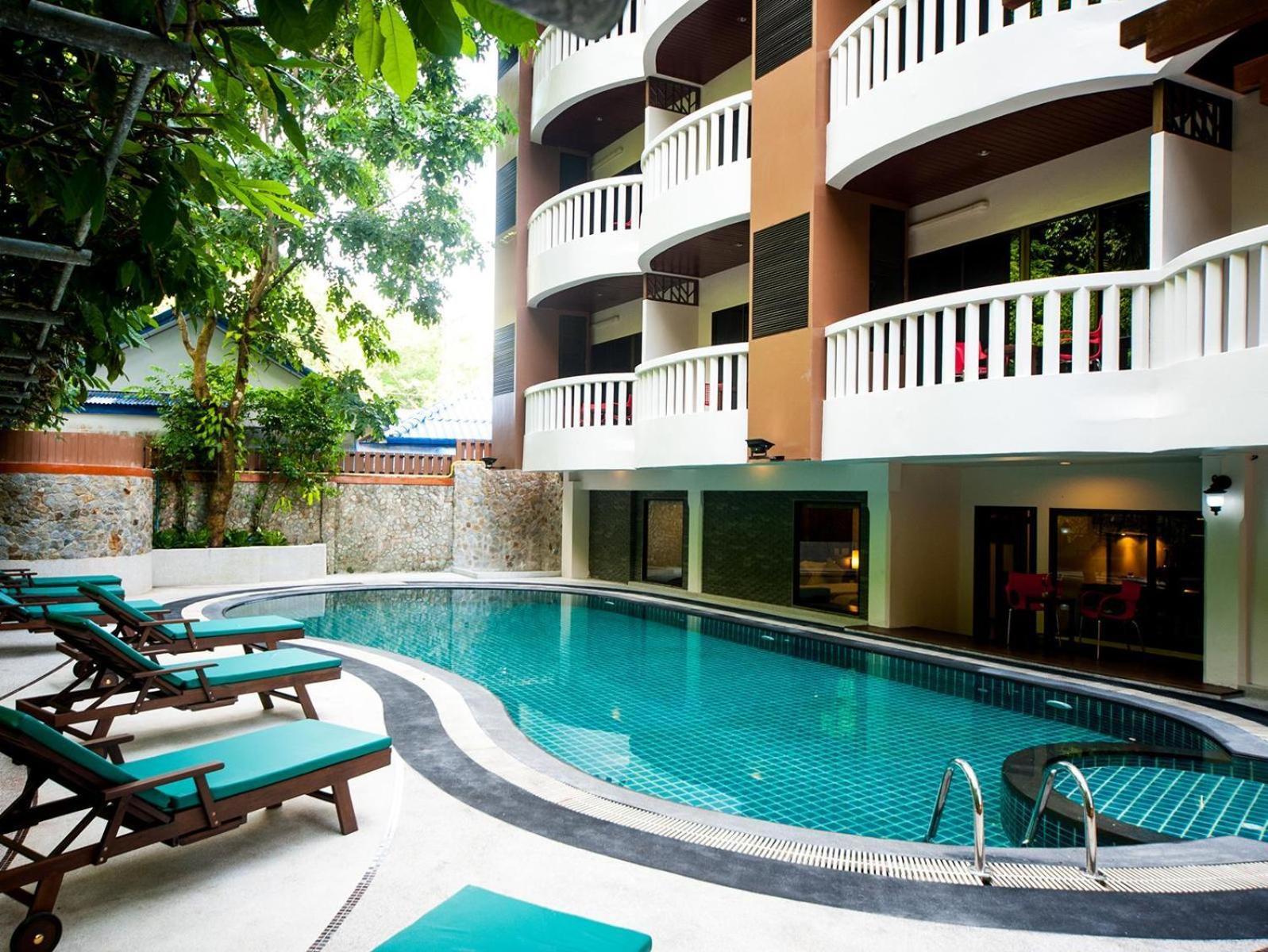 ราทาน่าฮิลล์ ป่าตอง Aparthotel Patong ภายนอก รูปภาพ