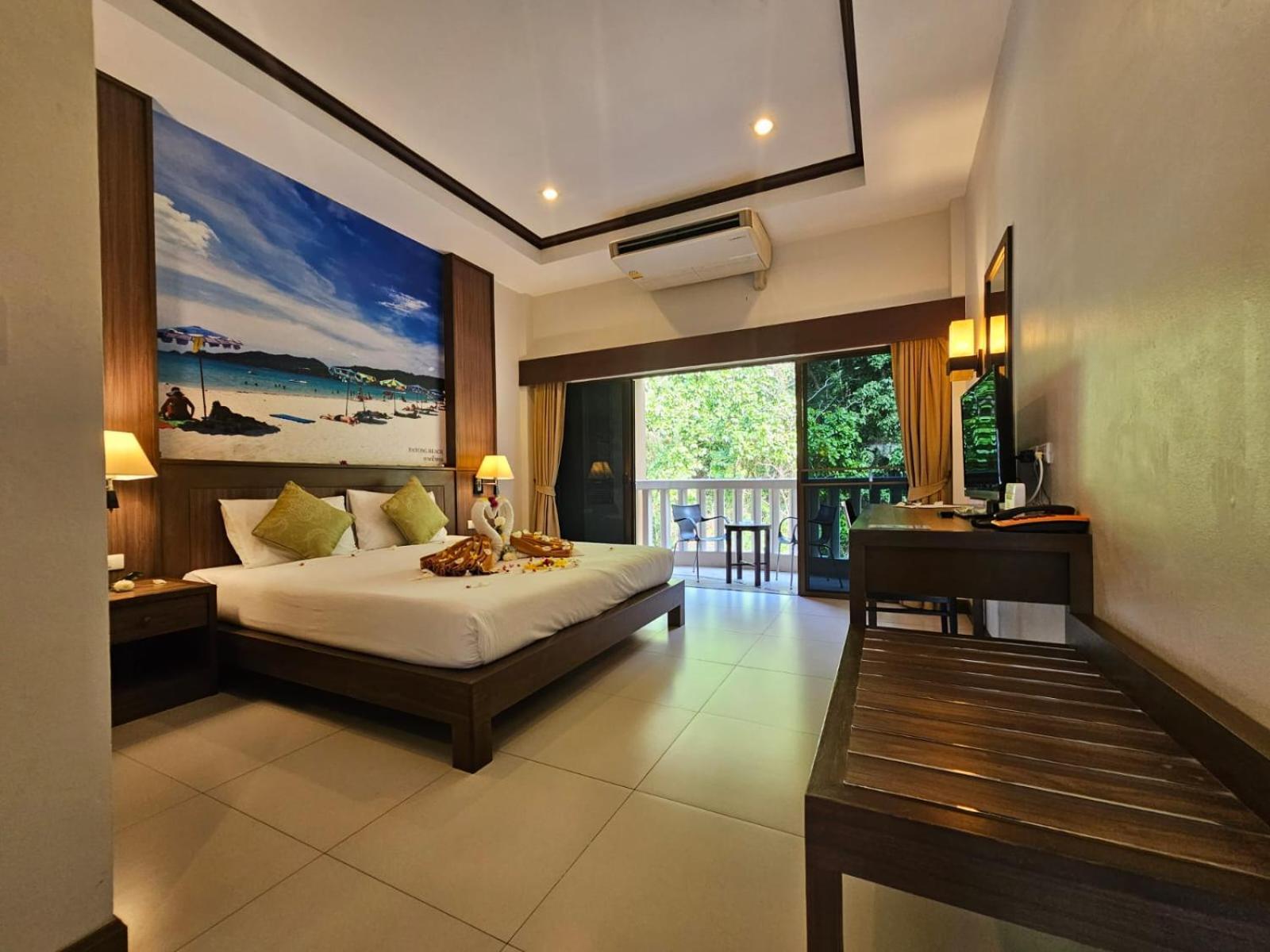 ราทาน่าฮิลล์ ป่าตอง Aparthotel Patong ภายนอก รูปภาพ