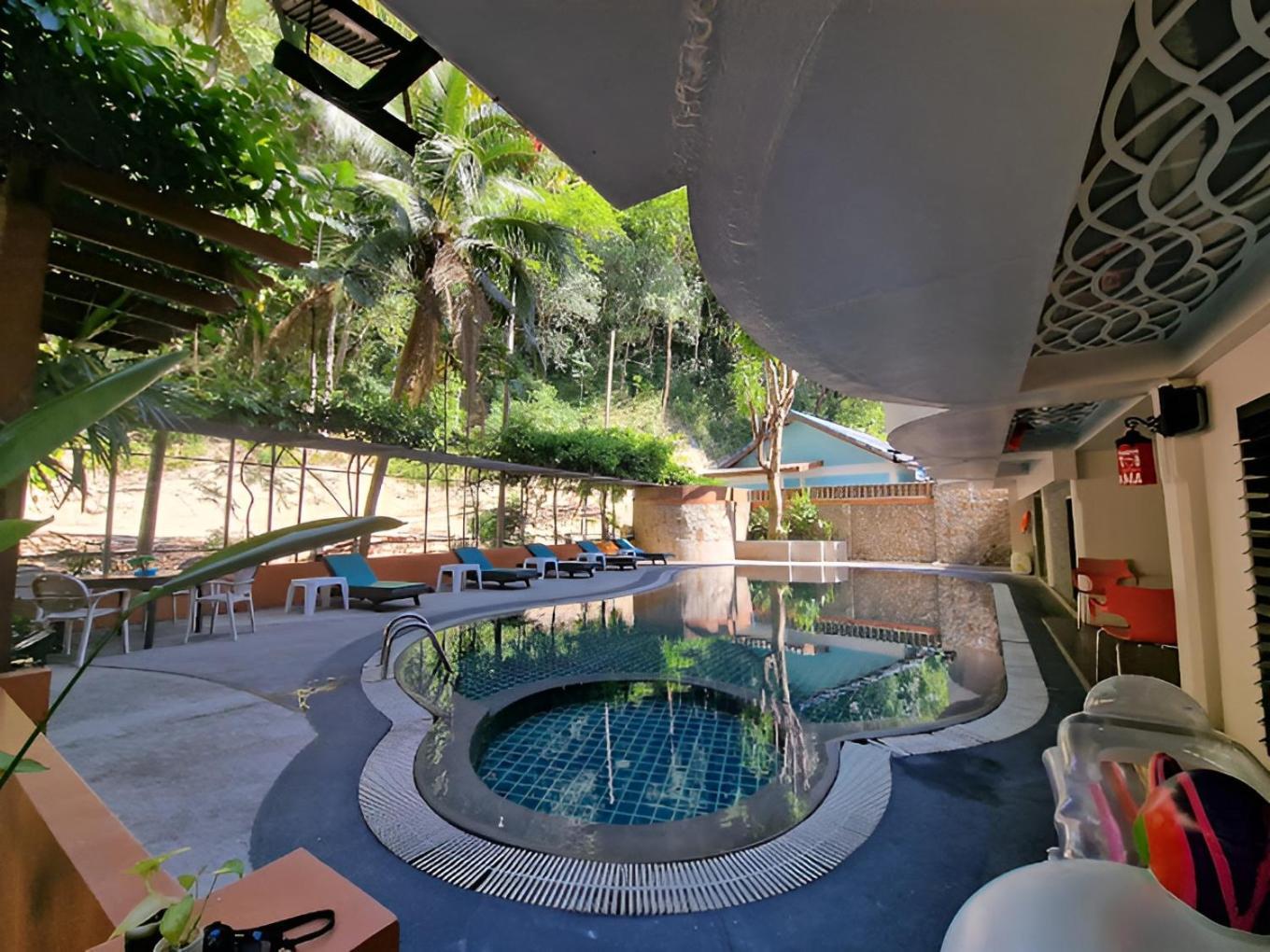 ราทาน่าฮิลล์ ป่าตอง Aparthotel Patong ภายนอก รูปภาพ