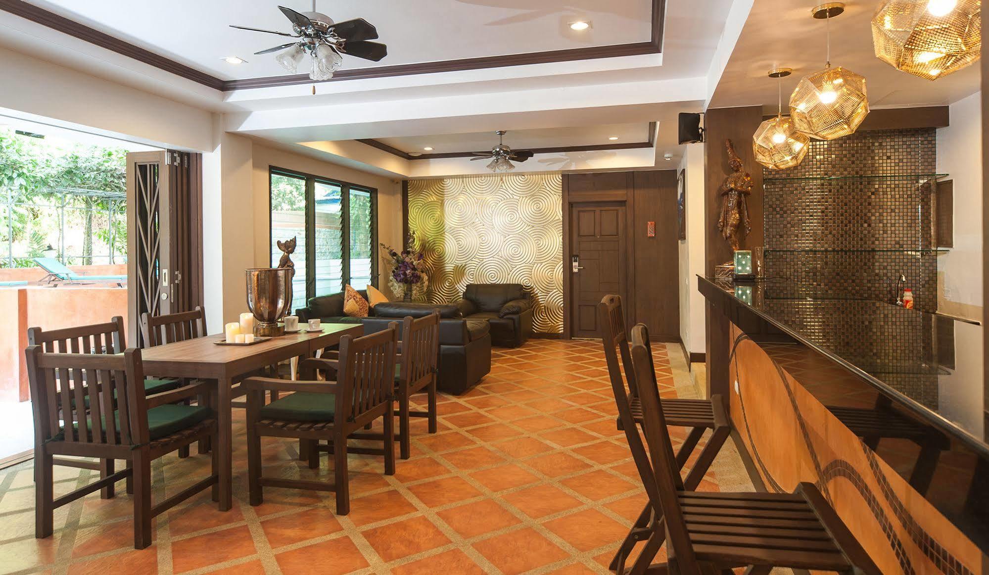 ราทาน่าฮิลล์ ป่าตอง Aparthotel Patong ภายนอก รูปภาพ