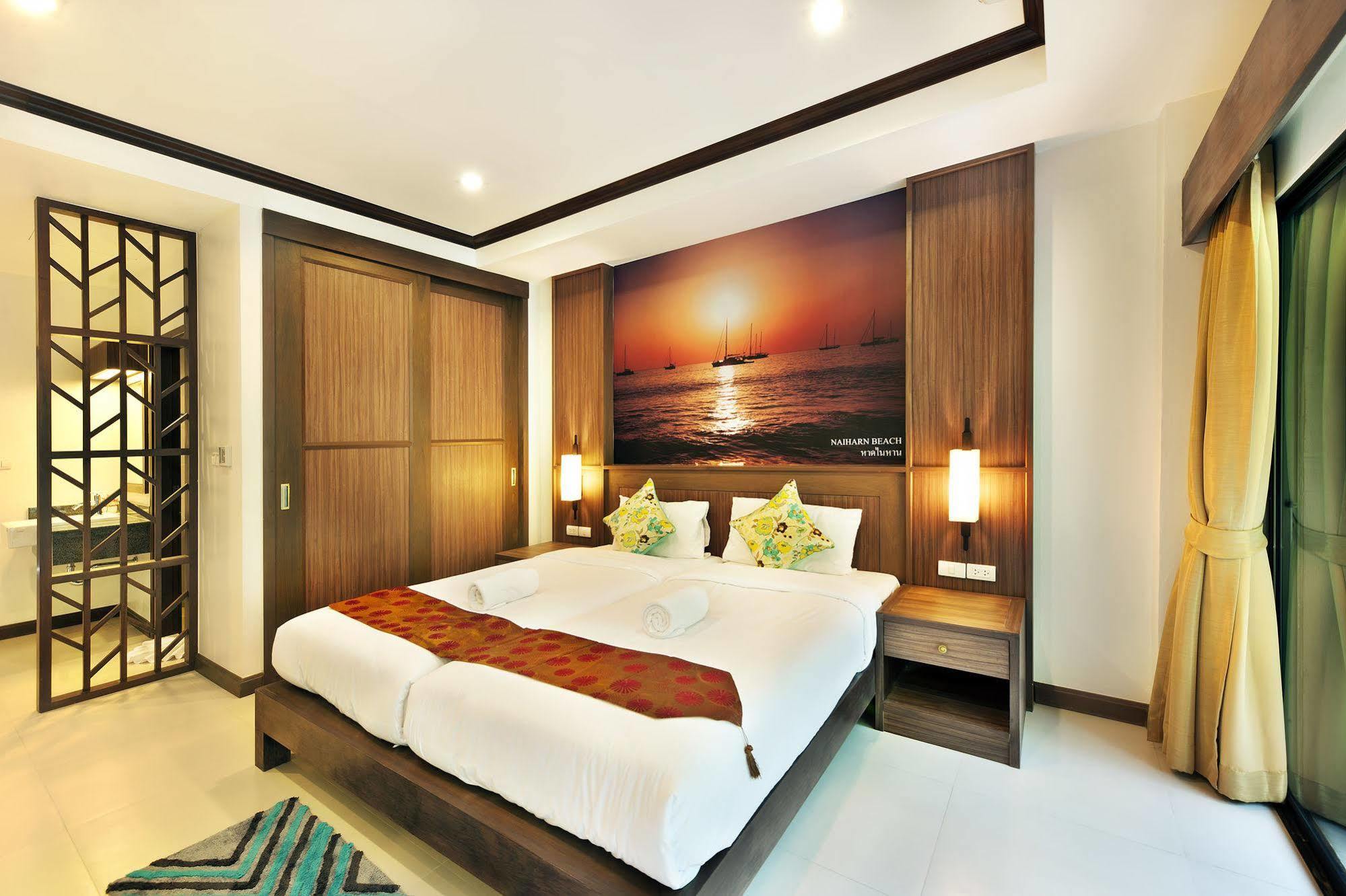 ราทาน่าฮิลล์ ป่าตอง Aparthotel Patong ภายนอก รูปภาพ