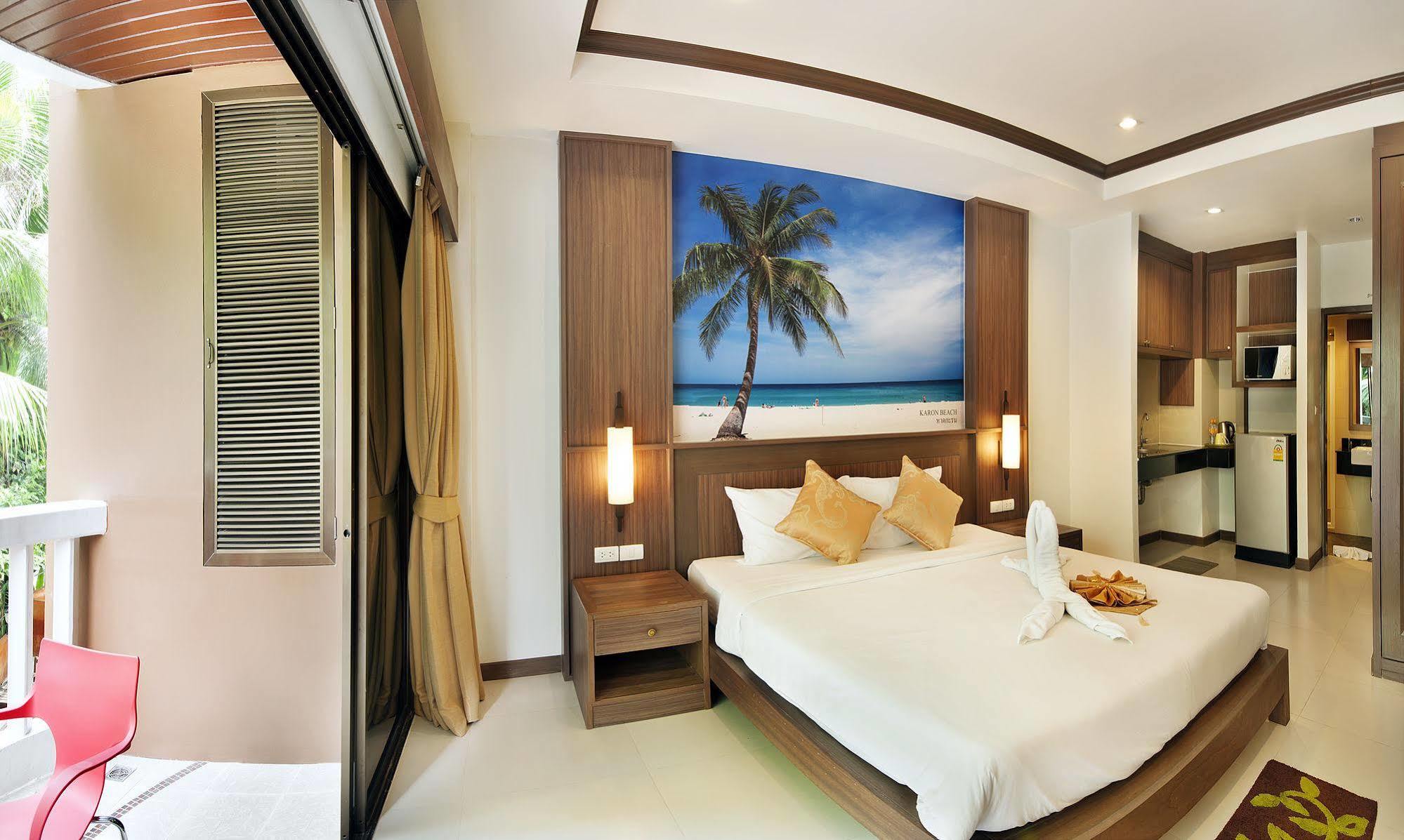 ราทาน่าฮิลล์ ป่าตอง Aparthotel Patong ภายนอก รูปภาพ